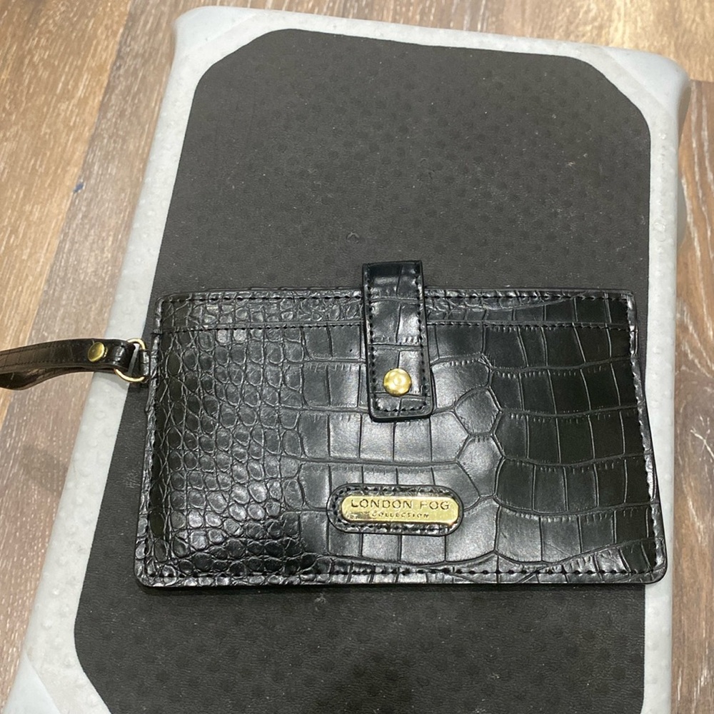 Wallet, black London Falls wristlet.
